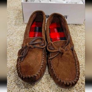 Minnetonka Miccacins, child's size 4, brown, New In Box